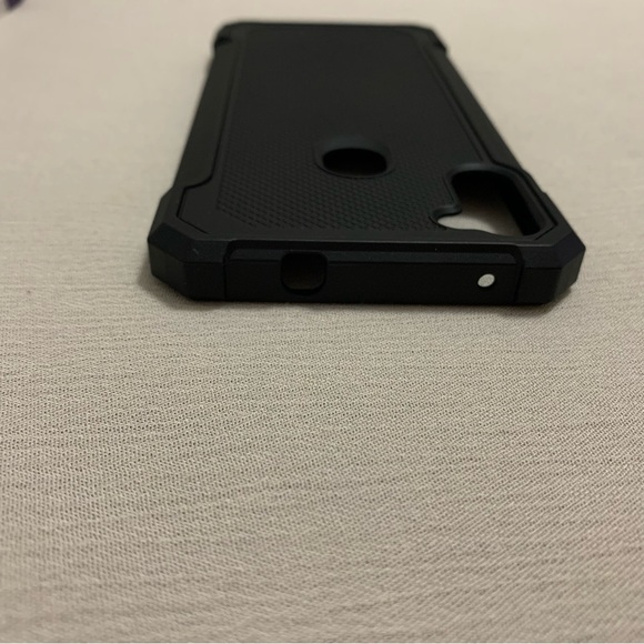 Samsung Galaxy A11 | Tuff Rugged Protective Case Metro by T-Mobile - Picture 4 of 13